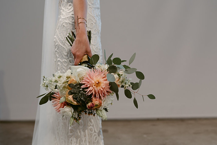 Dahlia Ranunculus Flowers Bouquet Bride Bridal Peach Cream Hip Art Gallery Wedding Colorado http://www.lisarundallphotography.com/