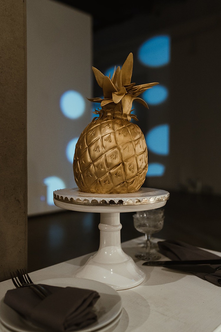 Pineapple Cake Gold Hip Art Gallery Wedding Colorado http://www.lisarundallphotography.com/