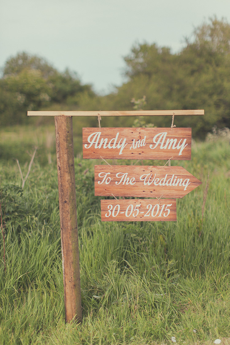 Wooden Signpost Painted Rustic Whimsical Countryside Yurt Wedding http://jamesgreenphotographer.co.uk/