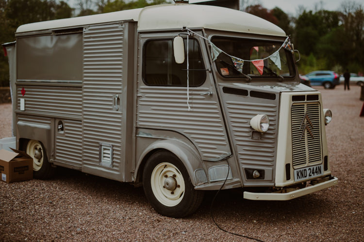 1920s Speakeasy Country House Glamour Wedding https://www.bearscollective.com/