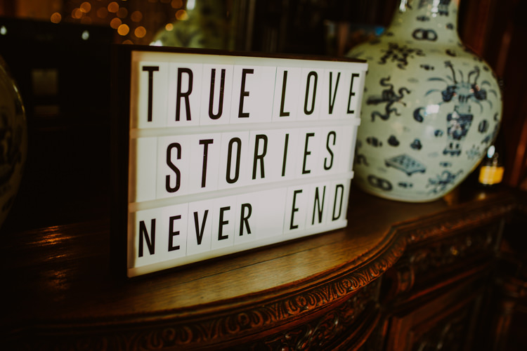 Lightbox Signage True Love Stories Never End 1920s Speakeasy Country House Glamour Wedding https://www.bearscollective.com/