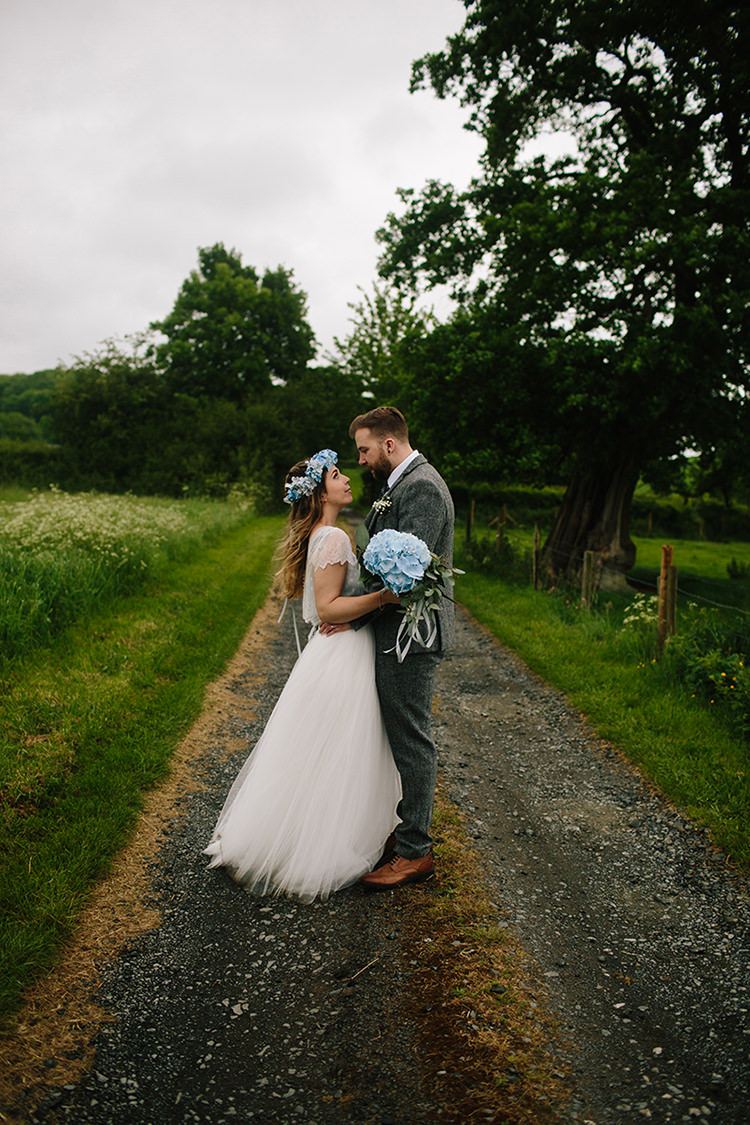 Indie Outdoorsy Cowshed DIY Wedding http://www.danhoughphoto.com/