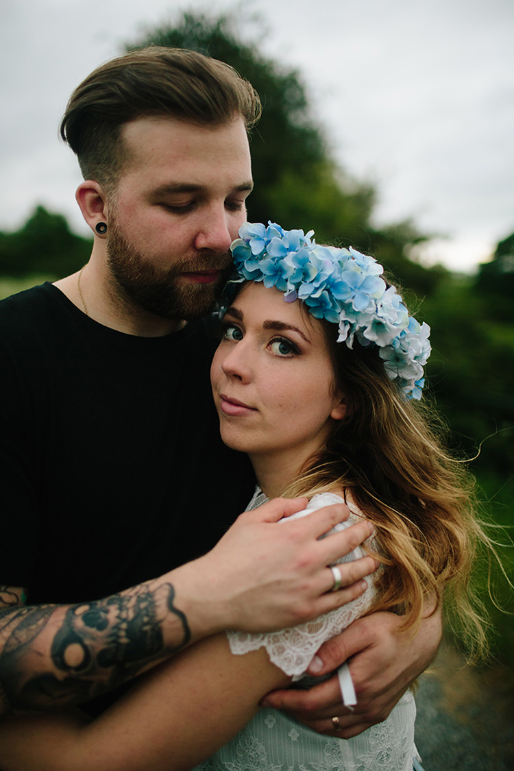 Make Up Bride Bridal Natural Indie Outdoorsy Cowshed DIY Wedding http://www.danhoughphoto.com/
