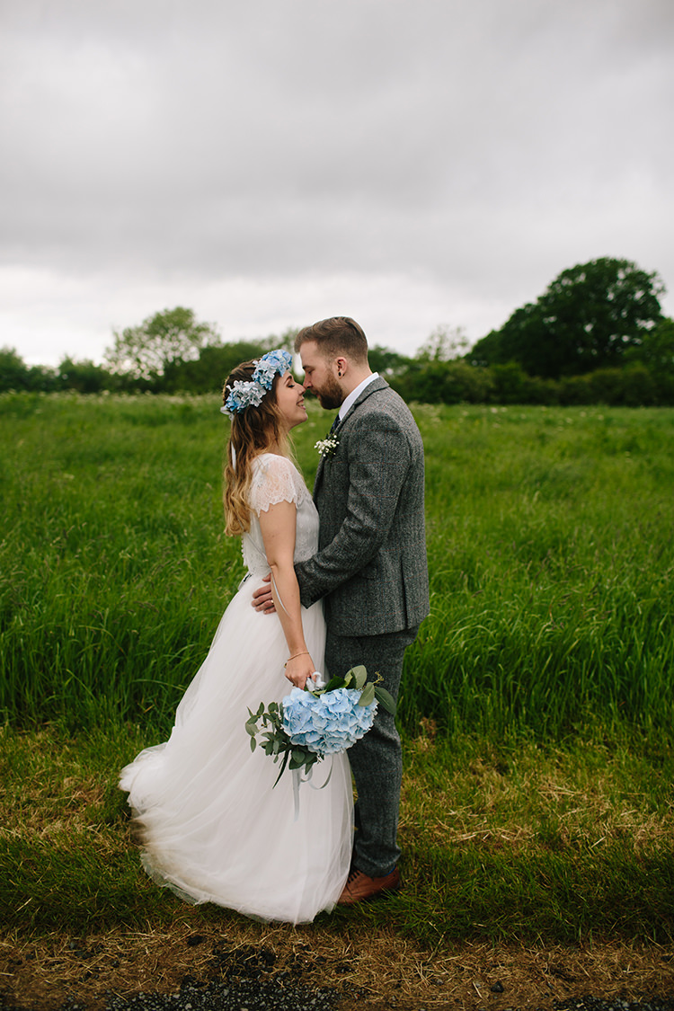Bridal Separates Top Shirt Tulle Lace Crop Indie Outdoorsy Cowshed DIY Wedding http://www.danhoughphoto.com/