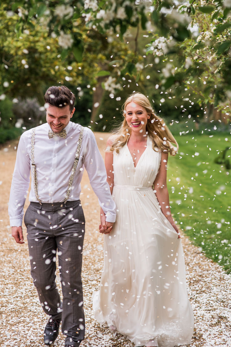 Confetti Throw Bride Groom First Look Wedding Ideas Country Estate Garden http://annamorganphotography.co.uk/