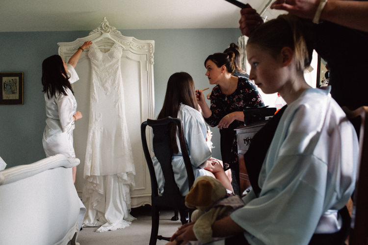 Delightfully Stylish Spring Wedding in the Lake District http://jamiedunnphotography.com/