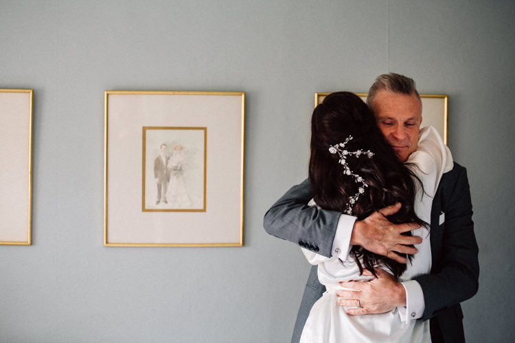 Delightfully Stylish Spring Wedding in the Lake District http://jamiedunnphotography.com/