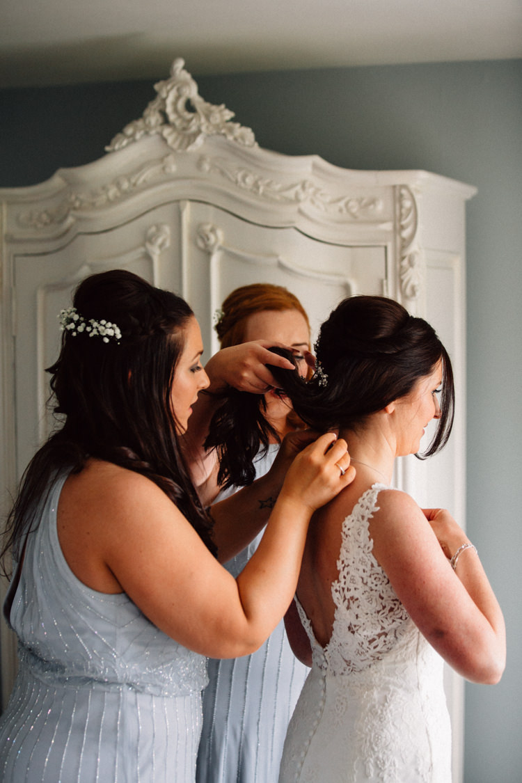 Delightfully Stylish Spring Wedding in the Lake District http://jamiedunnphotography.com/