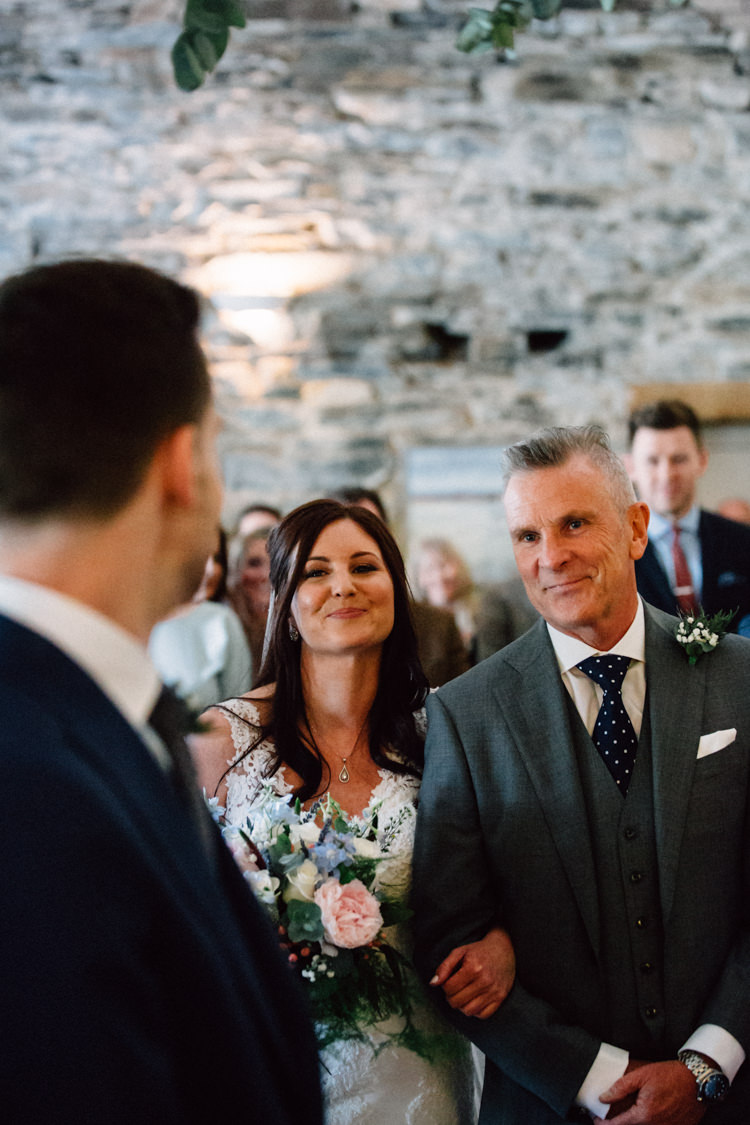 Delightfully Stylish Spring Wedding in the Lake District http://jamiedunnphotography.com/