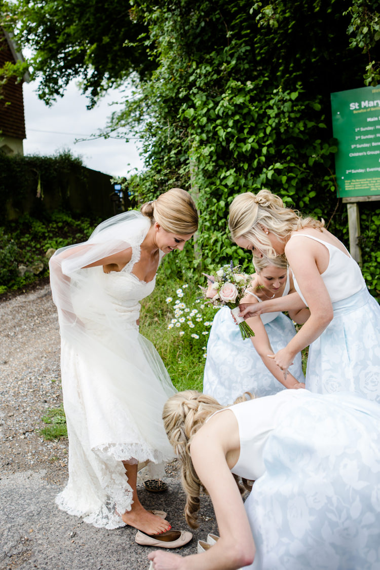 Pretty Relaxed Lavender Country Wedding http://www.lydiastampsphotography.com/