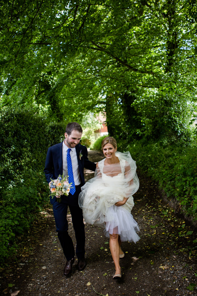 Pretty Relaxed Lavender Country Wedding http://www.lydiastampsphotography.com/