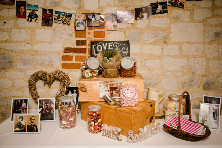Pretty Relaxed Lavender Country Wedding http://www.lydiastampsphotography.com/