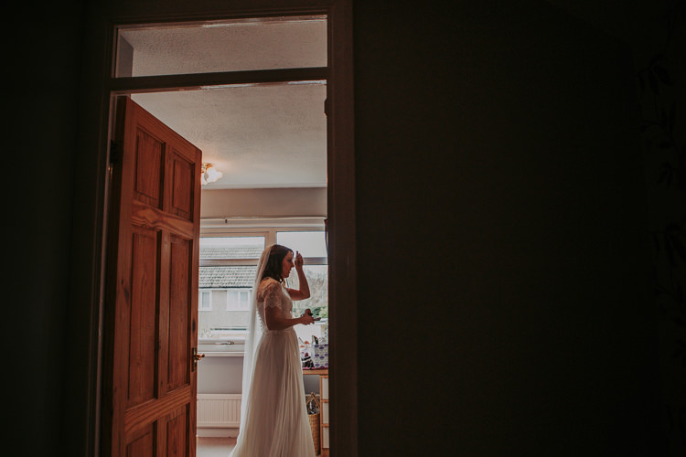 Rustic Charm Contemporary Pastel Barn Wedding http://www.bloomweddings.co.uk/