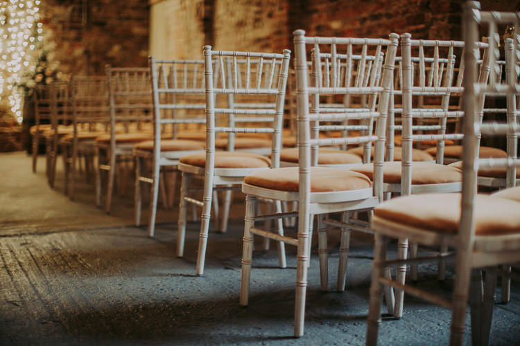 Rustic Charm Contemporary Pastel Barn Wedding http://www.bloomweddings.co.uk/