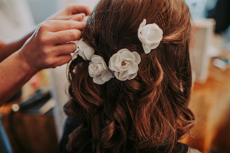 Hair Flowers Bride Bridal Accessory Rustic Charm Contemporary Pastel Barn Wedding http://www.bloomweddings.co.uk/