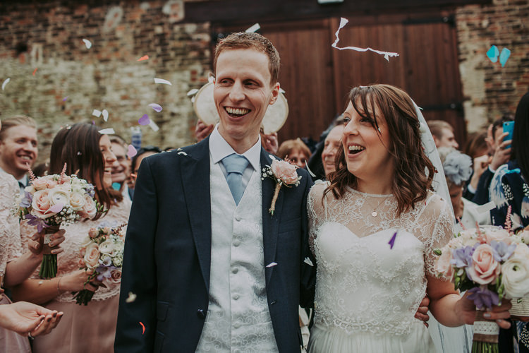 Rustic Charm Contemporary Pastel Barn Wedding http://www.bloomweddings.co.uk/