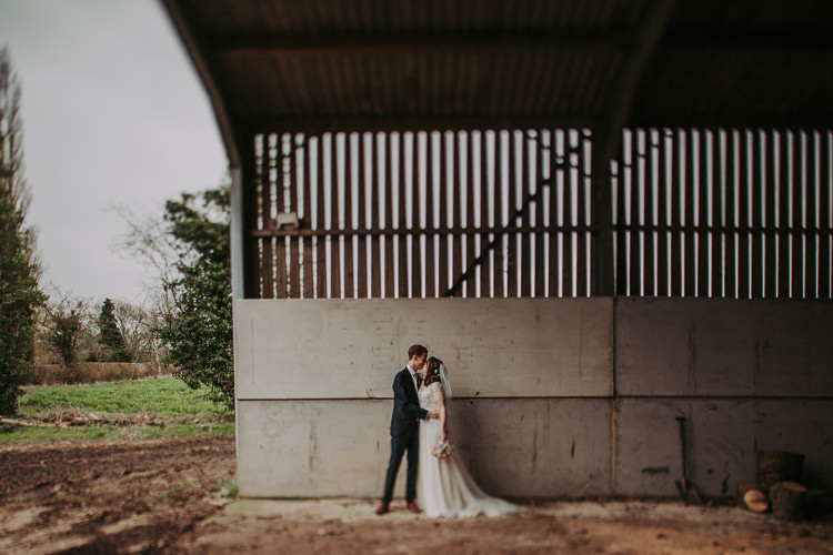 Rustic Charm Contemporary Pastel Barn Wedding http://www.bloomweddings.co.uk/
