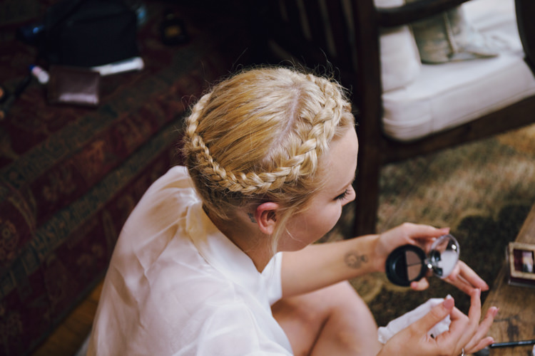 Relaxed Bohemian Spring Barn Wedding http://emilytylerphotography.com/