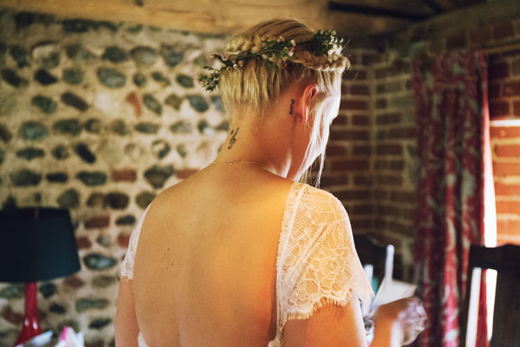 Relaxed Bohemian Spring Barn Wedding http://emilytylerphotography.com/