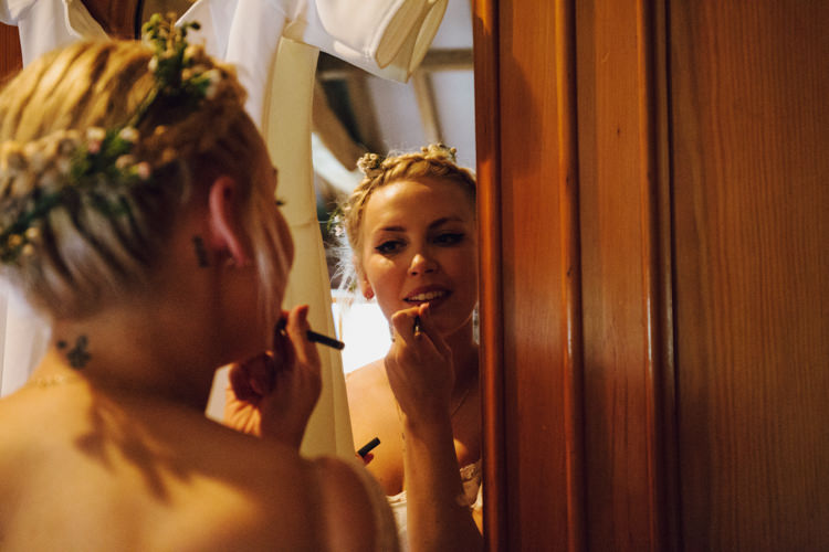 Relaxed Bohemian Spring Barn Wedding http://emilytylerphotography.com/