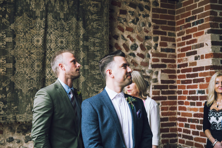 Relaxed Bohemian Spring Barn Wedding http://emilytylerphotography.com/