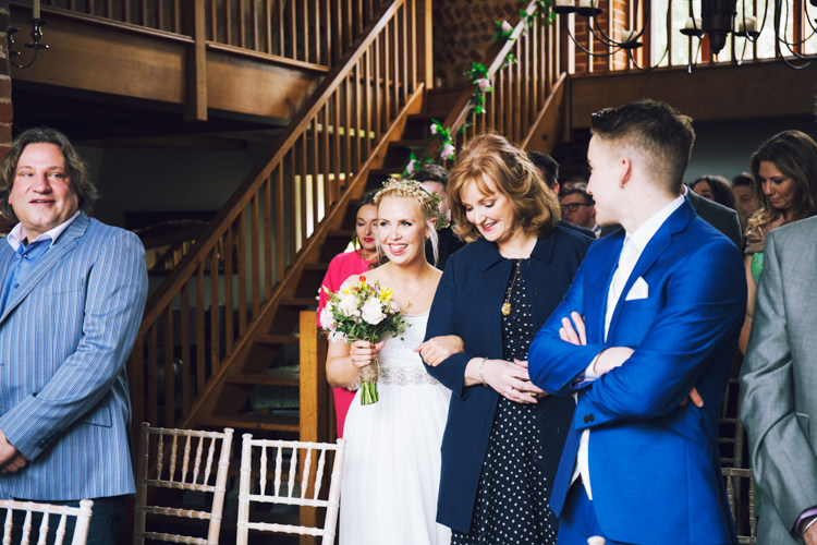 Relaxed Bohemian Spring Barn Wedding http://emilytylerphotography.com/