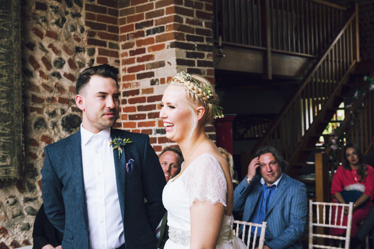 Relaxed Bohemian Spring Barn Wedding http://emilytylerphotography.com/