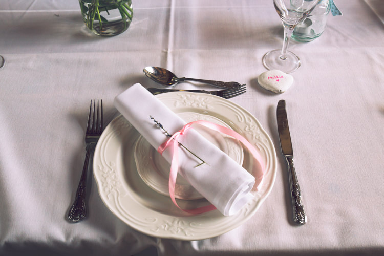 Relaxed Bohemian Spring Barn Wedding http://emilytylerphotography.com/