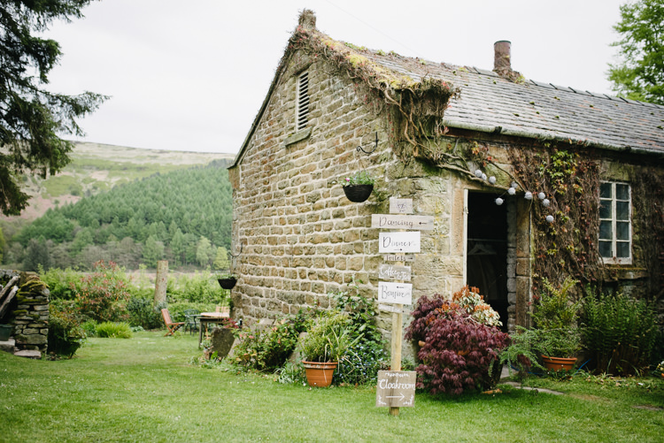 Rustic DIY Wedding at Home in the Peak District http://www.peakography.co.uk/