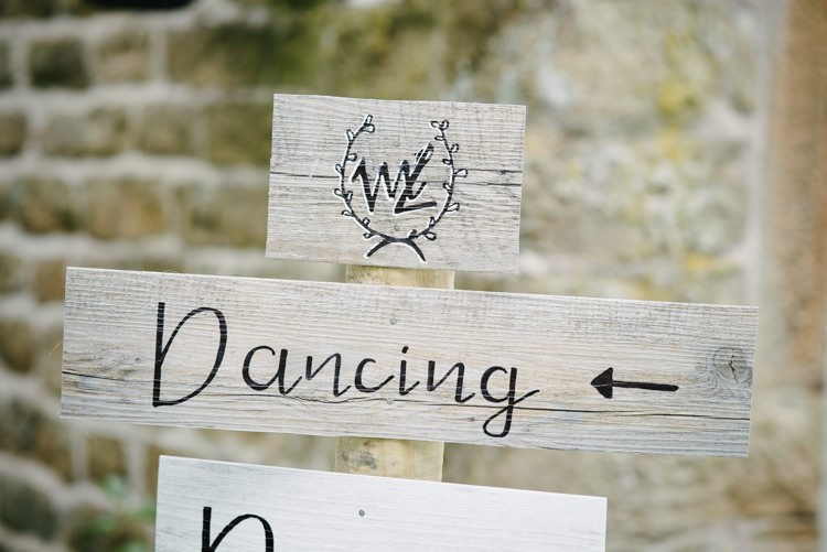 Rustic DIY Wedding at Home in the Peak District http://www.peakography.co.uk/
