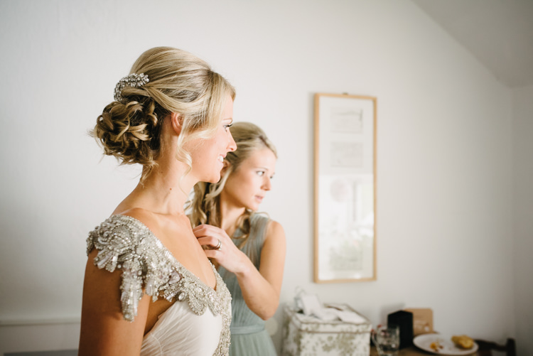Rustic DIY Wedding at Home in the Peak District http://www.peakography.co.uk/