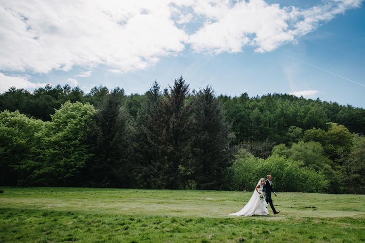 Rustic DIY Wedding at Home in the Peak District http://www.peakography.co.uk/