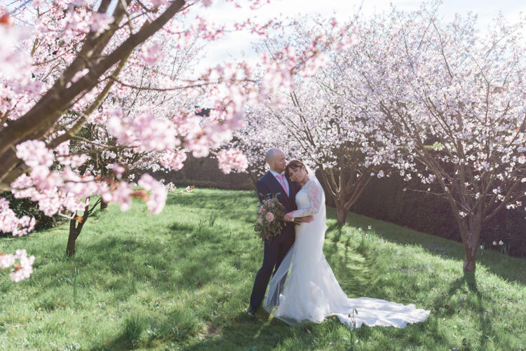 Classic Spring Cherry Blossom Wedding http://www.hannahmcclunephotography.com/