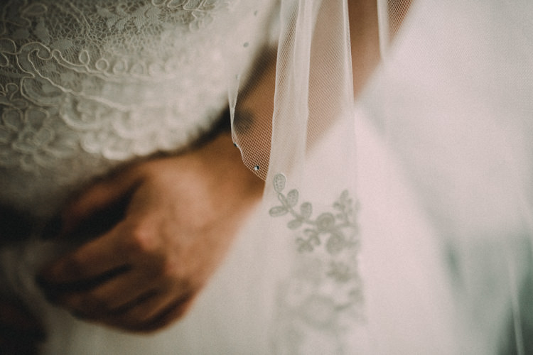 Lace Veil Bride Bridal Woodland Lavender Spring Country Wedding http://www.carlablainphotography.co.uk/