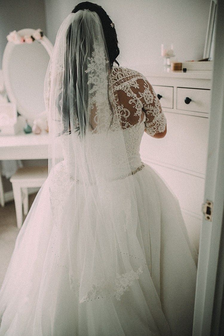 Lace Tulle Dress Bride Bridal Gown Veil Woodland Lavender Spring Country Wedding http://www.carlablainphotography.co.uk/
