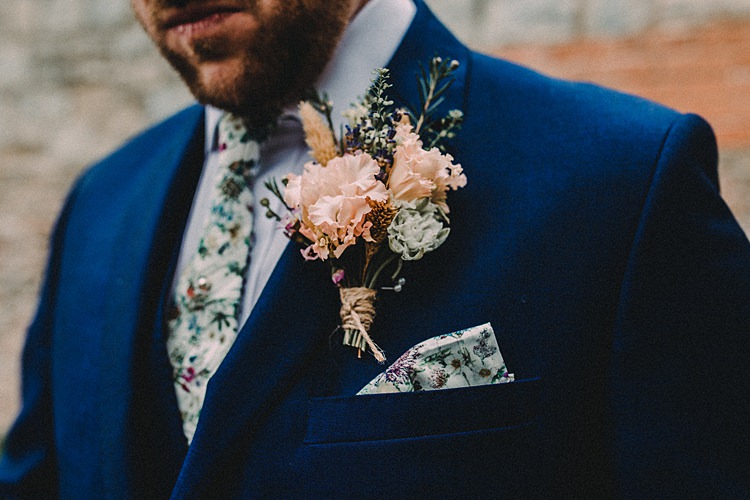 Buttonhole Groom Style Woodland Lavender Spring Country Wedding http://www.carlablainphotography.co.uk/