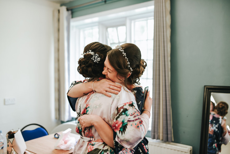 Crafty Fun Budget Friendly Wedding https://www.pearbearphotography.com/