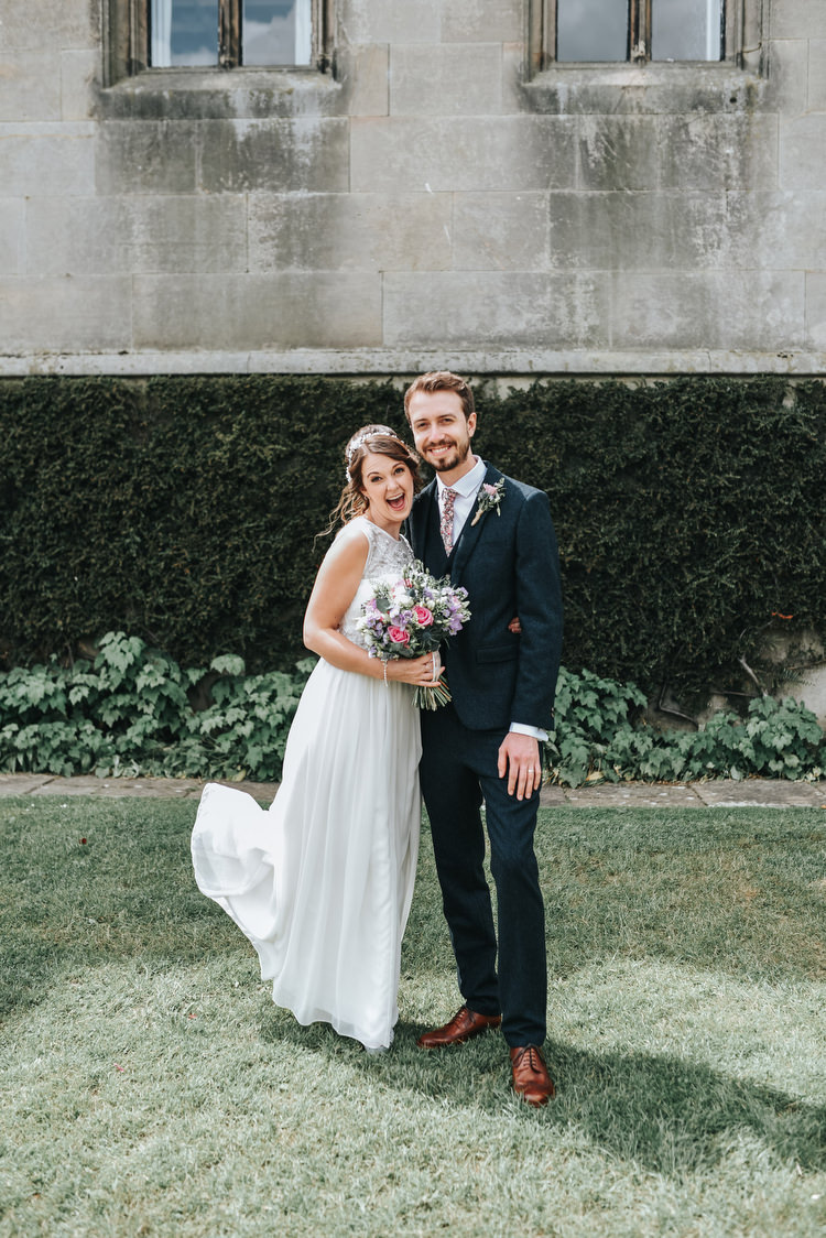 Crafty Fun Budget Friendly Wedding https://www.pearbearphotography.com/