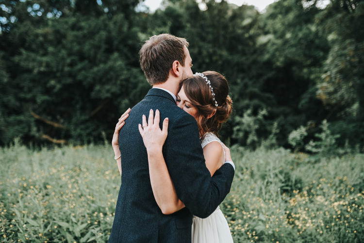 Crafty Fun Budget Friendly Wedding https://www.pearbearphotography.com/