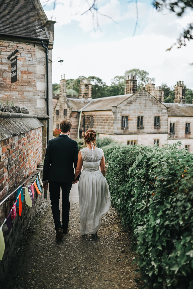 Crafty Fun Budget Friendly Wedding https://www.pearbearphotography.com/