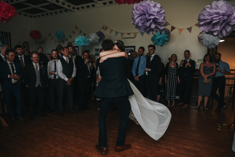 Crafty Fun Budget Friendly Wedding https://www.pearbearphotography.com/