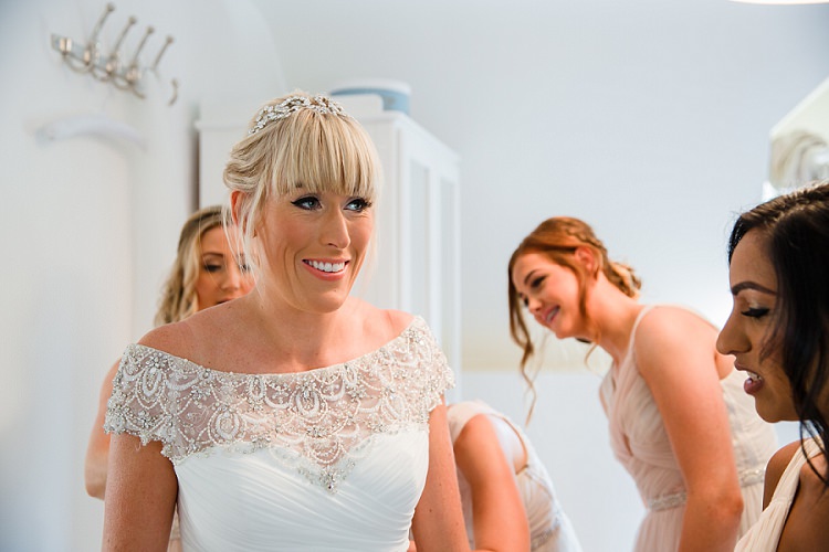 Graceful Walled Garden Wedding http://helenkingphotography.co.uk/