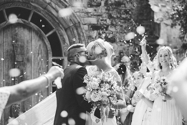 Confetti Throw Graceful Walled Garden Wedding http://helenkingphotography.co.uk/