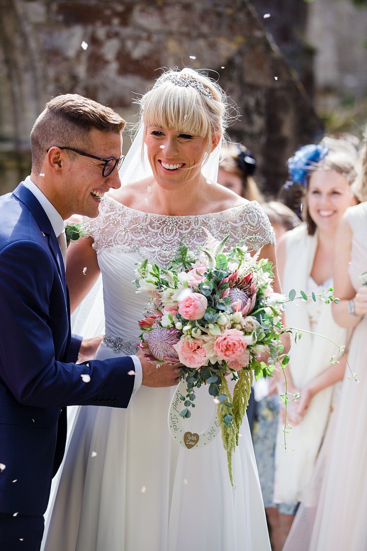 Graceful Walled Garden Wedding http://helenkingphotography.co.uk/