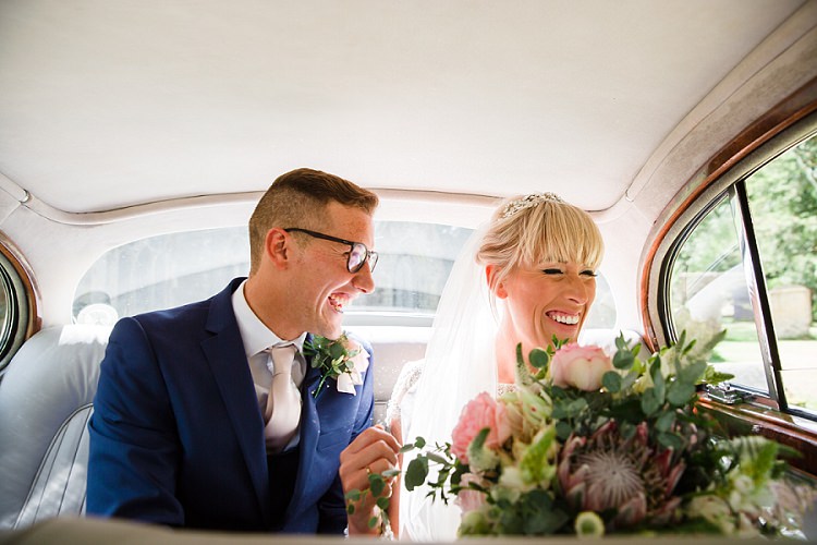 Graceful Walled Garden Wedding http://helenkingphotography.co.uk/