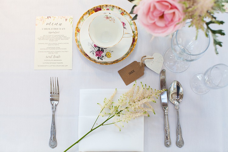 Place Setting Astilbe Luggage Tag Tea Cup Graceful Walled Garden Wedding http://helenkingphotography.co.uk/