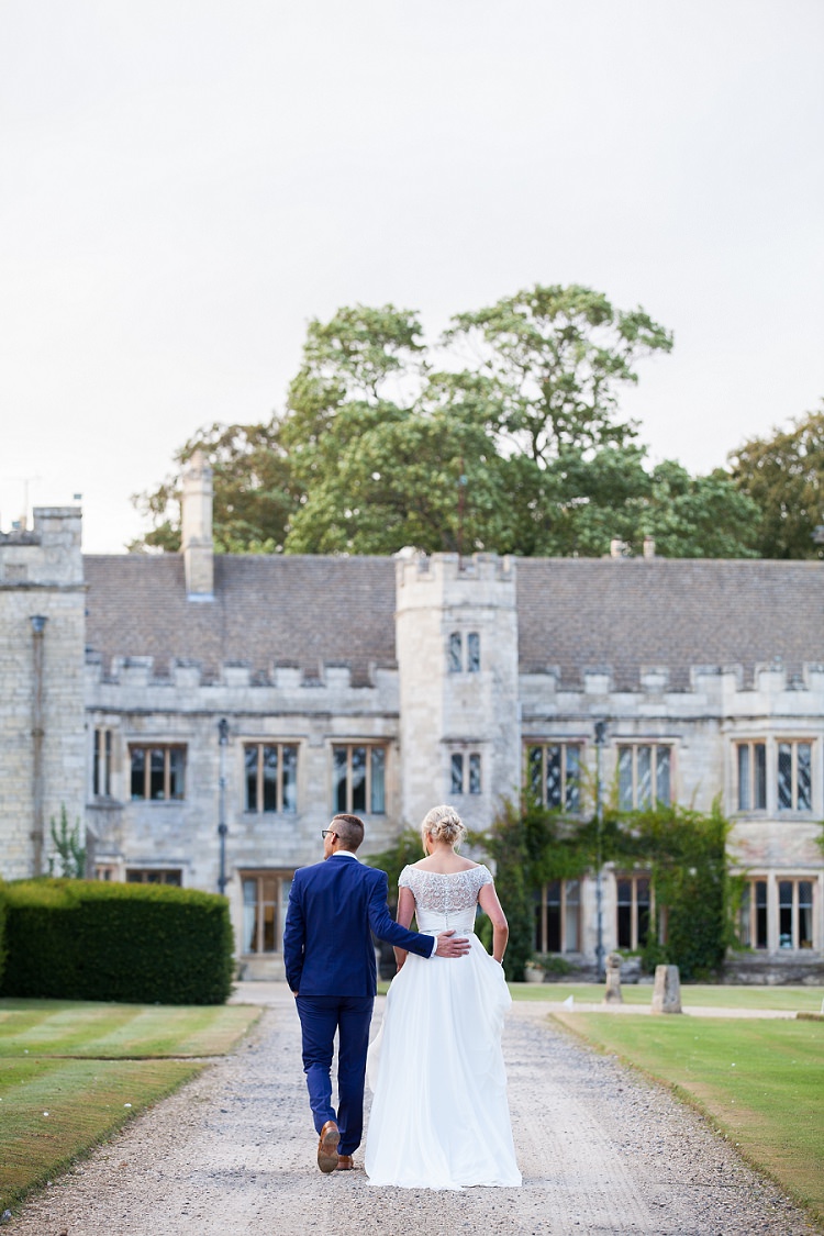 Graceful Walled Garden Wedding http://helenkingphotography.co.uk/