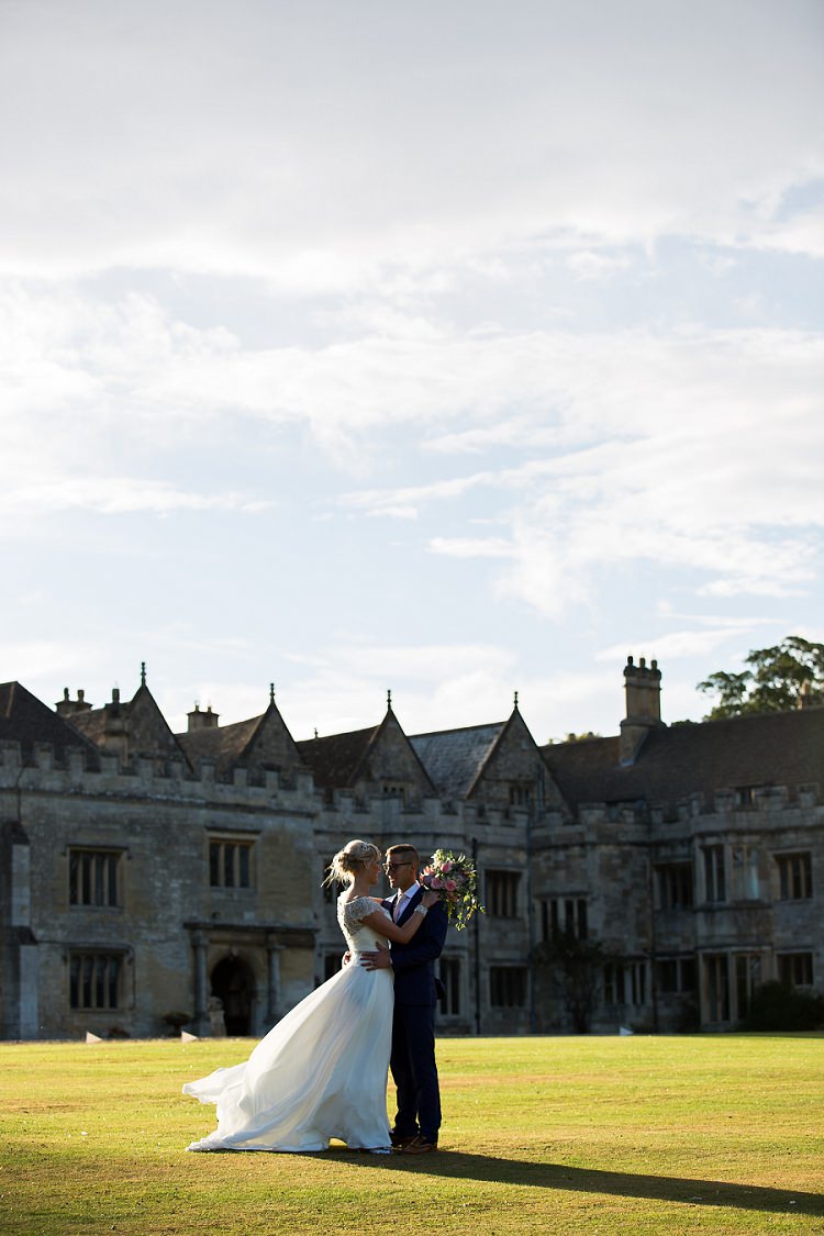 Graceful Walled Garden Wedding http://helenkingphotography.co.uk/