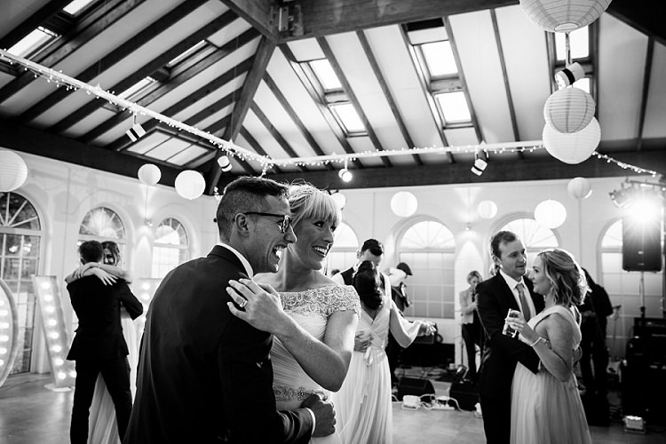 Graceful Walled Garden Wedding http://helenkingphotography.co.uk/