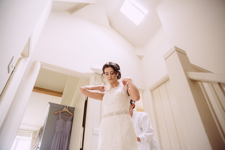 Romantic Soft Pastel Pretty Wedding http://hayleybaxterphotography.com/